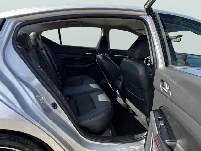Used 2024 Nissan Altima 2.5 SR image 37