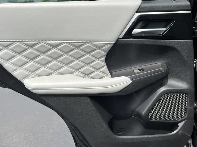 Used 2024 Mitsubishi Outlander SEL AWD/4WD image 44