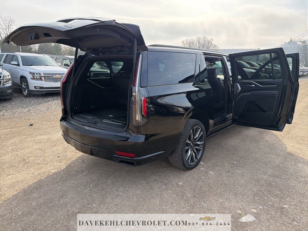 Used 2022 Cadillac Escalade ESV Sport w/ Touring Package image 38