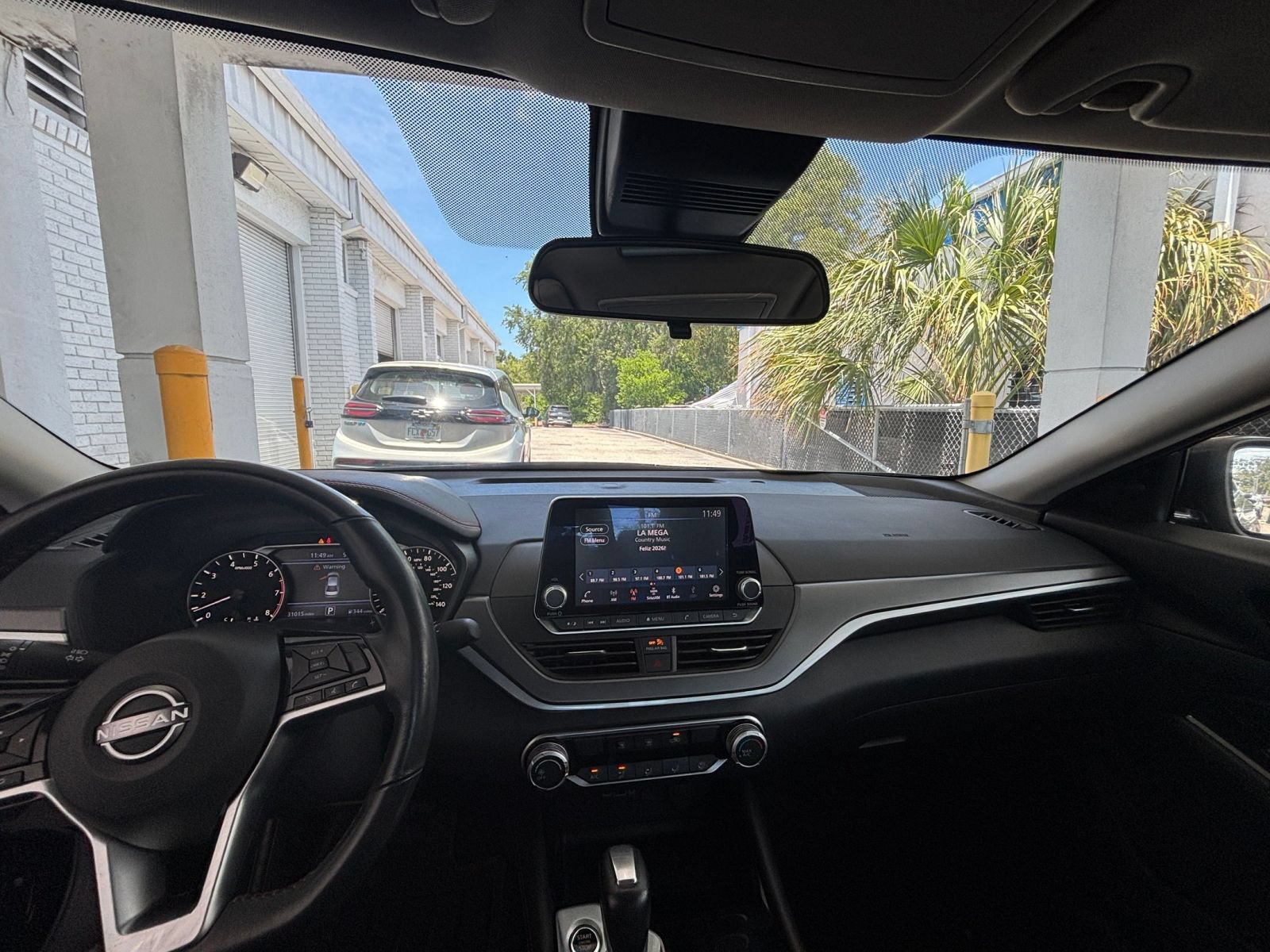 Used 2025 Nissan Altima 2.5 SR FWD image 33