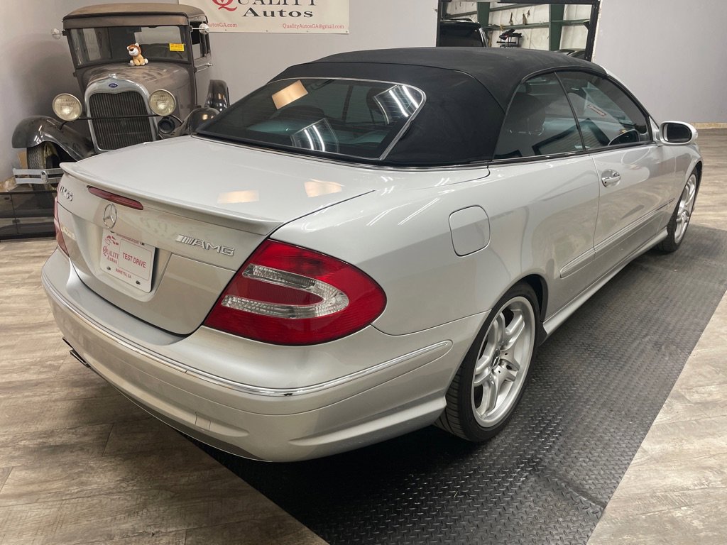 Used 2005 Mercedes-Benz CLK 55 AMG Cabriolet image 20