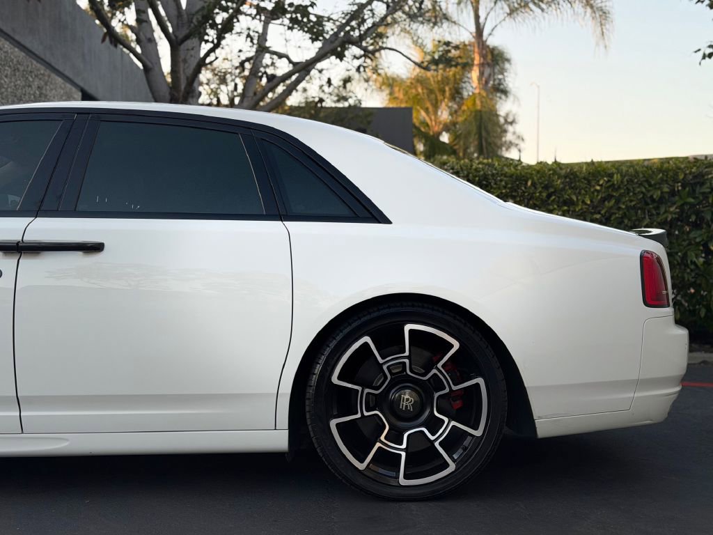 Used 2011 Rolls-Royce Ghost image 17