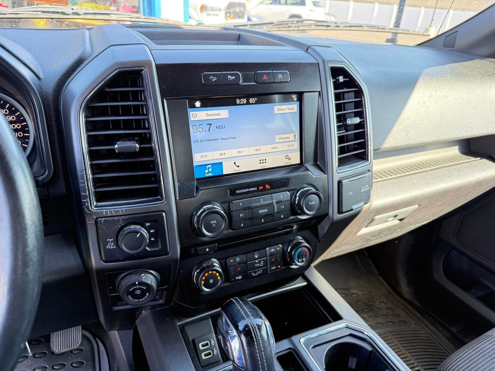 Used 2017 Ford F150 XLT w/ Equipment Group 302A Luxury image 15