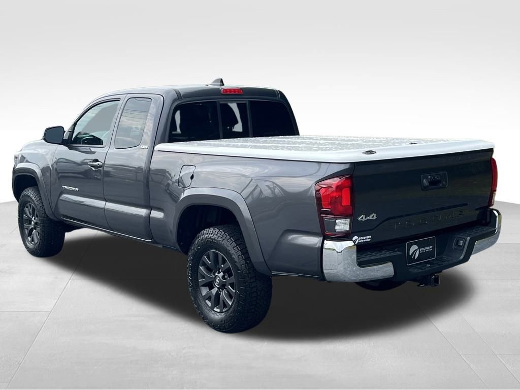 Used 2022 Toyota Tacoma SR5 w/ SR5 Appearance Package (SM) image 3