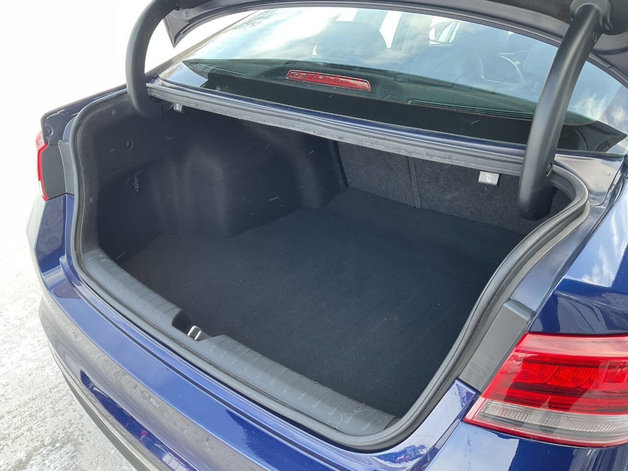 Used 2018 Kia Optima S image 33