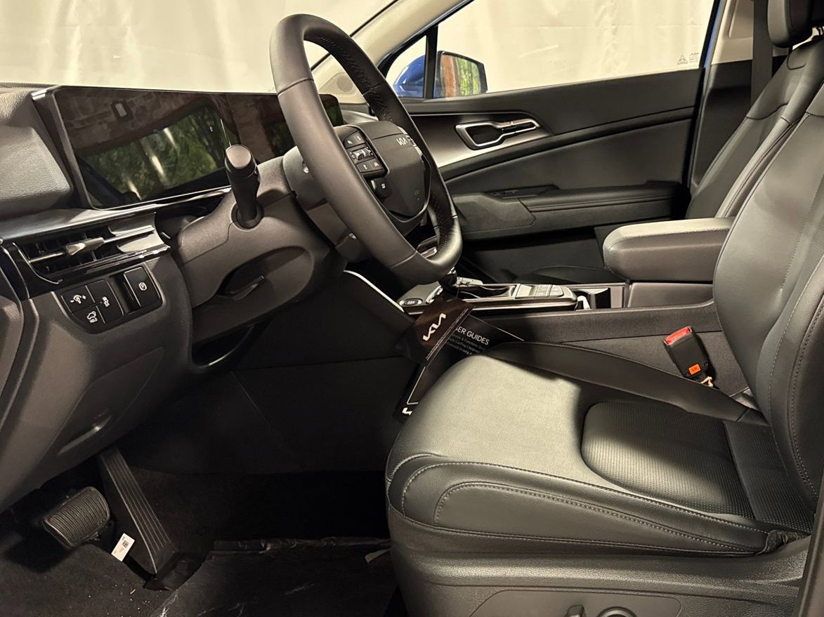 New 2026 Kia Sportage EX AWD/4WD image 3