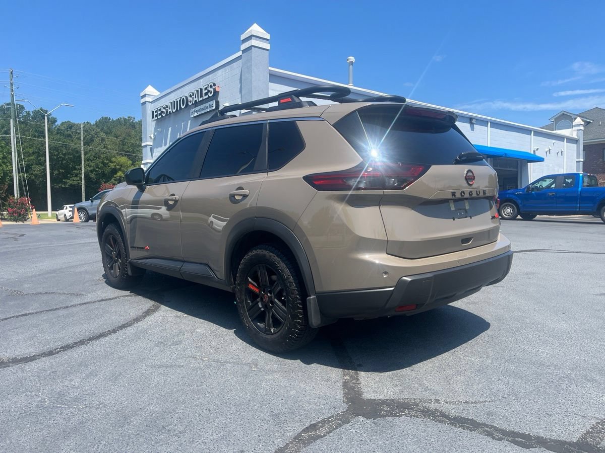 Used 2026 Nissan Rogue SV AWD/4WD image 5