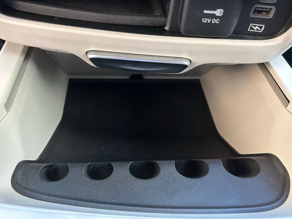 Used 2022 Chrysler Pacifica Touring-L image 34