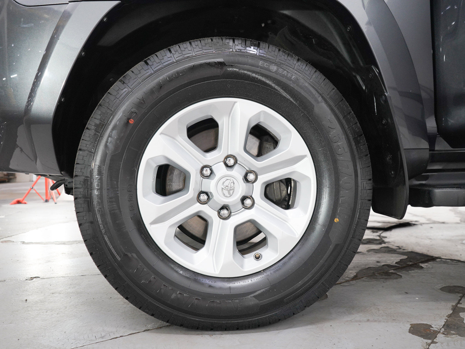 Used 2023 Toyota 4Runner SR5 Premium AWD/4WD image 31