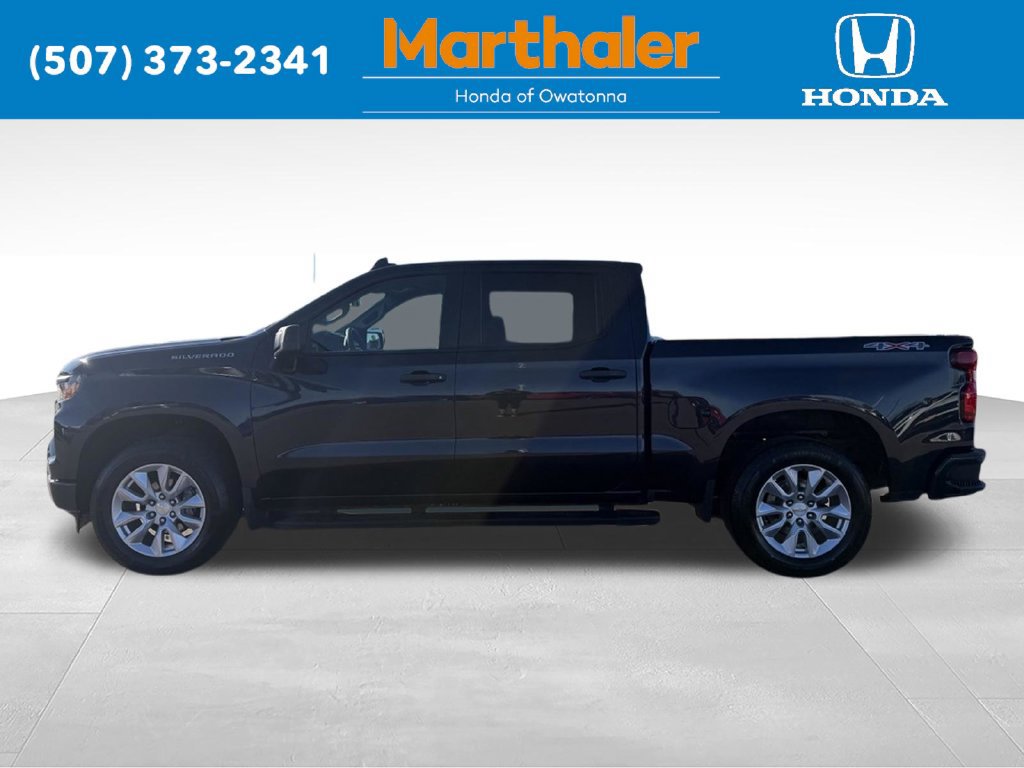 Used 2022 Chevrolet Silverado 1500 Custom AWD/4WD image 3