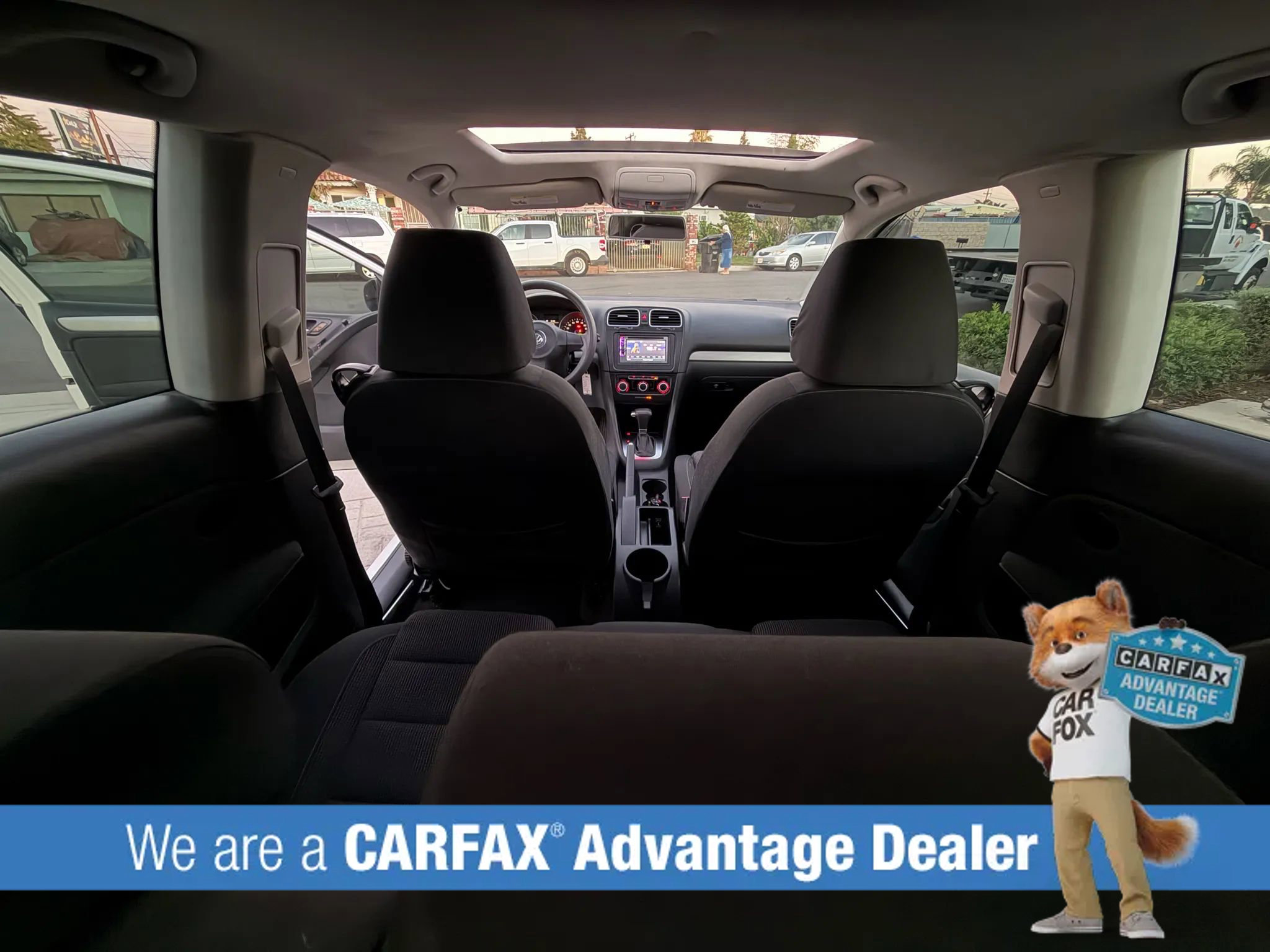 Used 2010 Volkswagen Golf 2-Door image 25