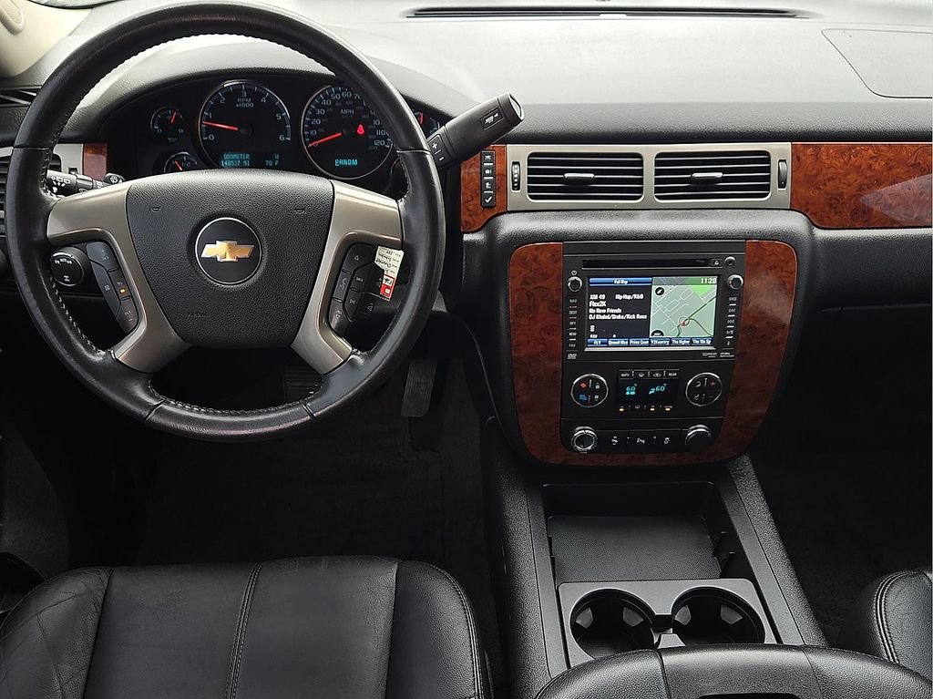 Used 2014 Chevrolet Suburban LT image 13