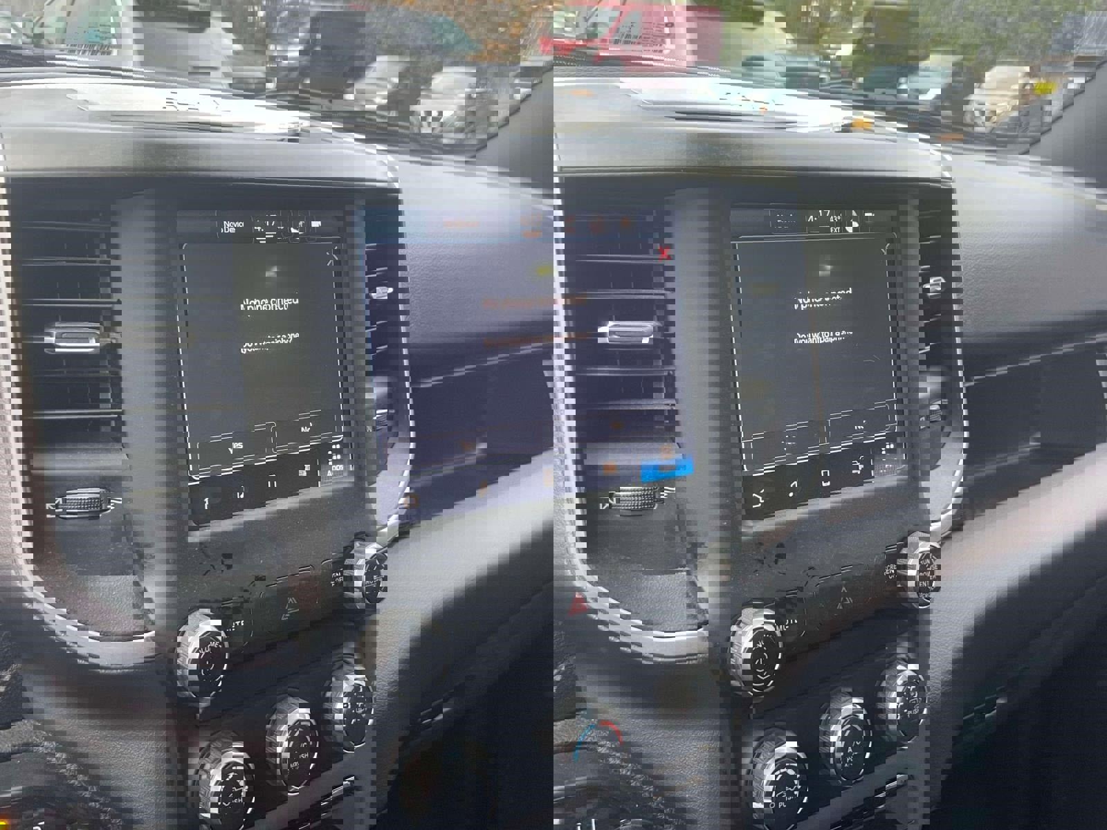 Used 2024 RAM 2500 Big Horn image 27