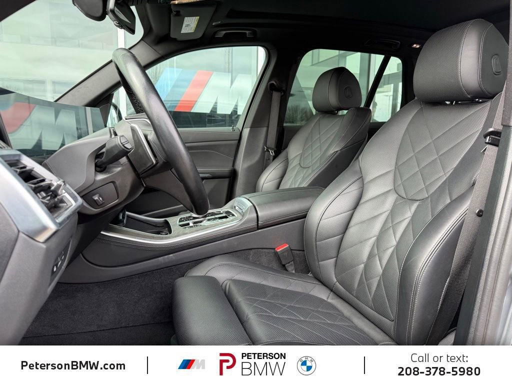 Used 2025 BMW X5 xDrive50e image 15