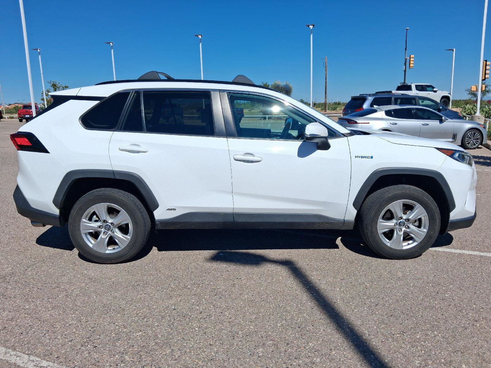 Used 2021 Toyota RAV4 XLE w/ Convenience Package AWD/4WD image 6