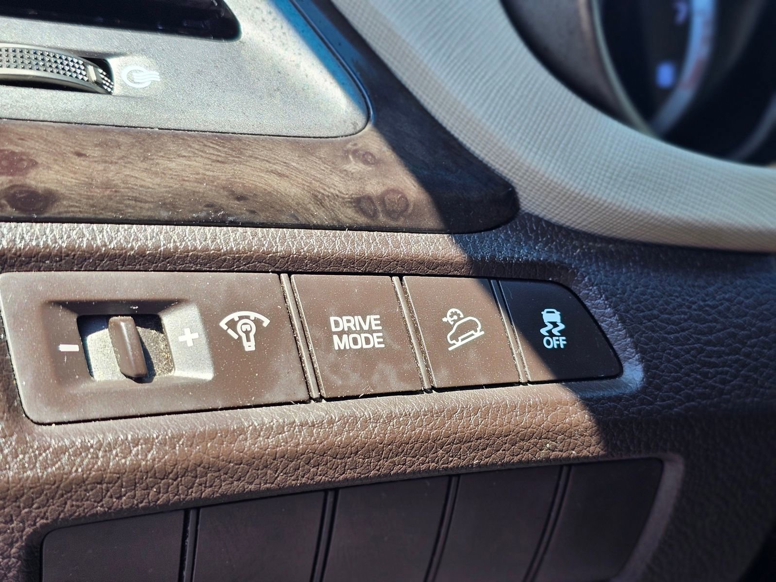 Used 2018 Hyundai Santa Fe Sport FWD image 19