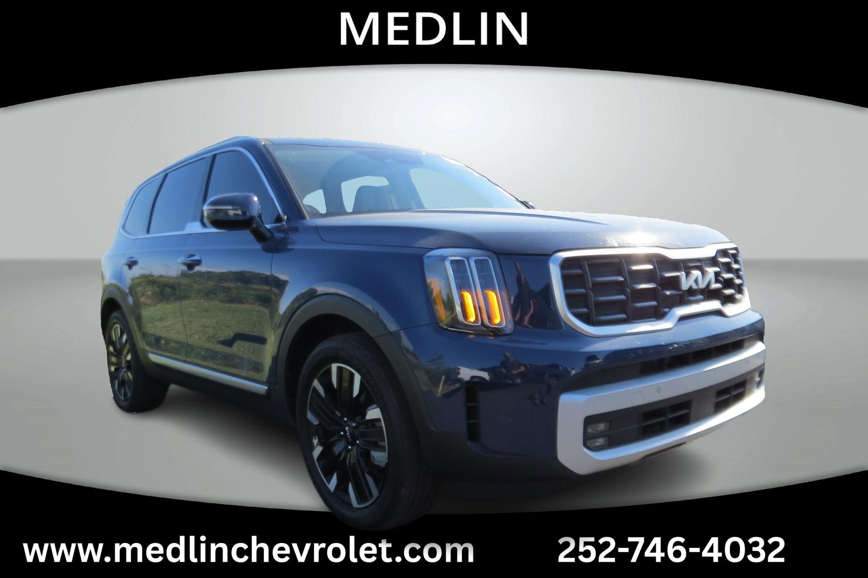 Used 2025 Kia Telluride SX Prestige AWD/4WD image 2