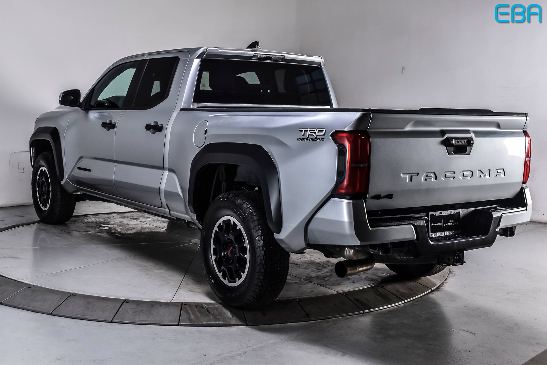 Used 2024 Toyota Tacoma TRD Off-Road AWD/4WD image 6