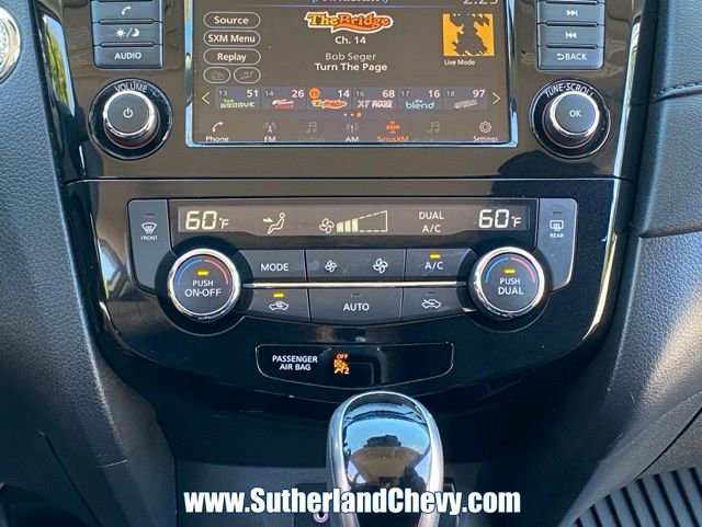 Used 2020 Nissan Rogue SV FWD image 28