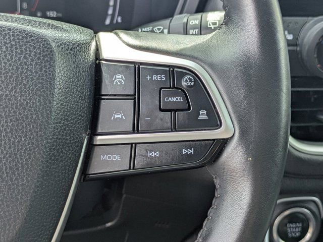 Used 2024 Toyota Grand Highlander XLE image 24