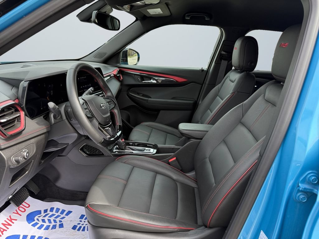 Used 2025 Chevrolet TrailBlazer RS w/ Convenience Package FWD image 9
