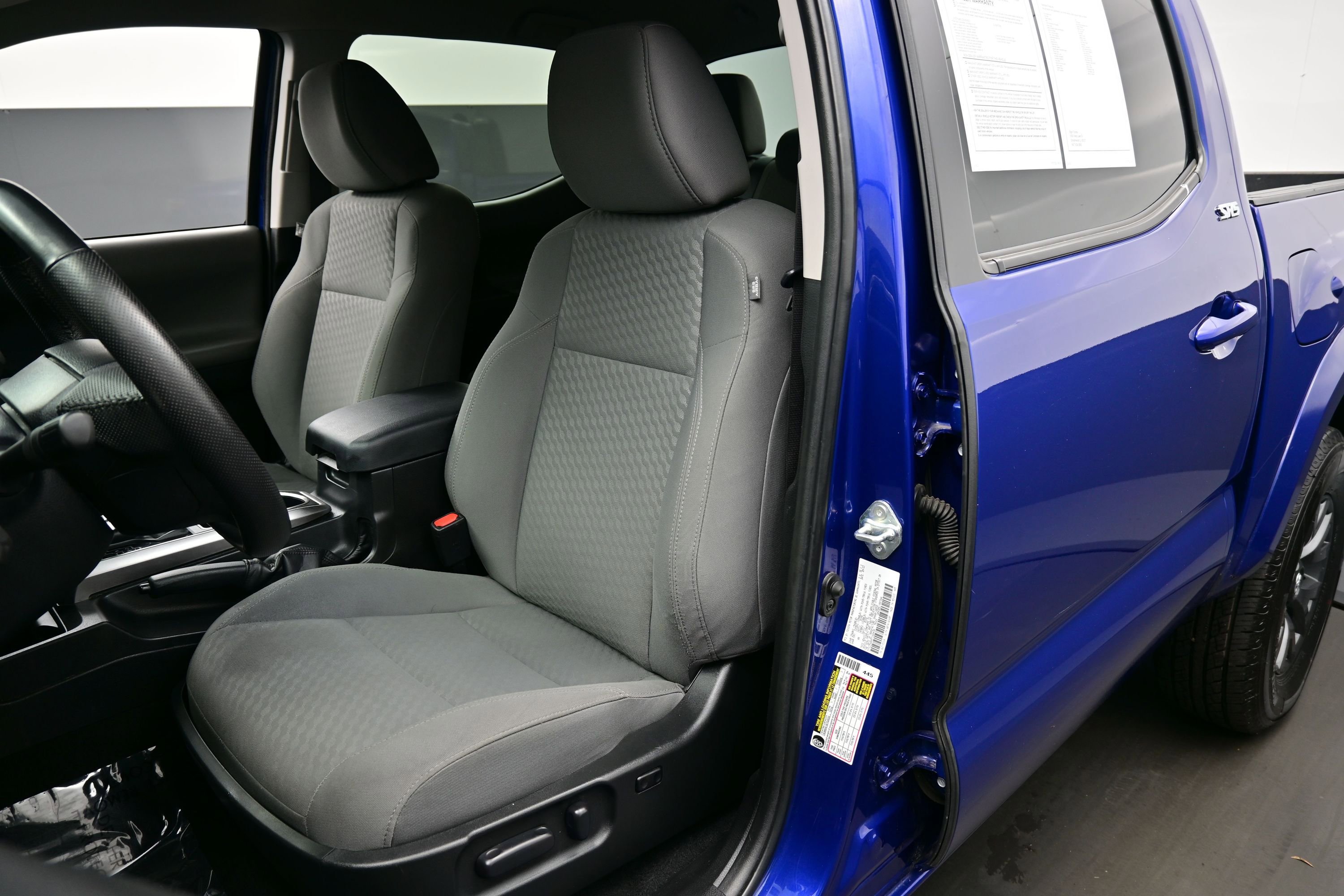Used 2023 Toyota Tacoma SR5 AWD/4WD image 13