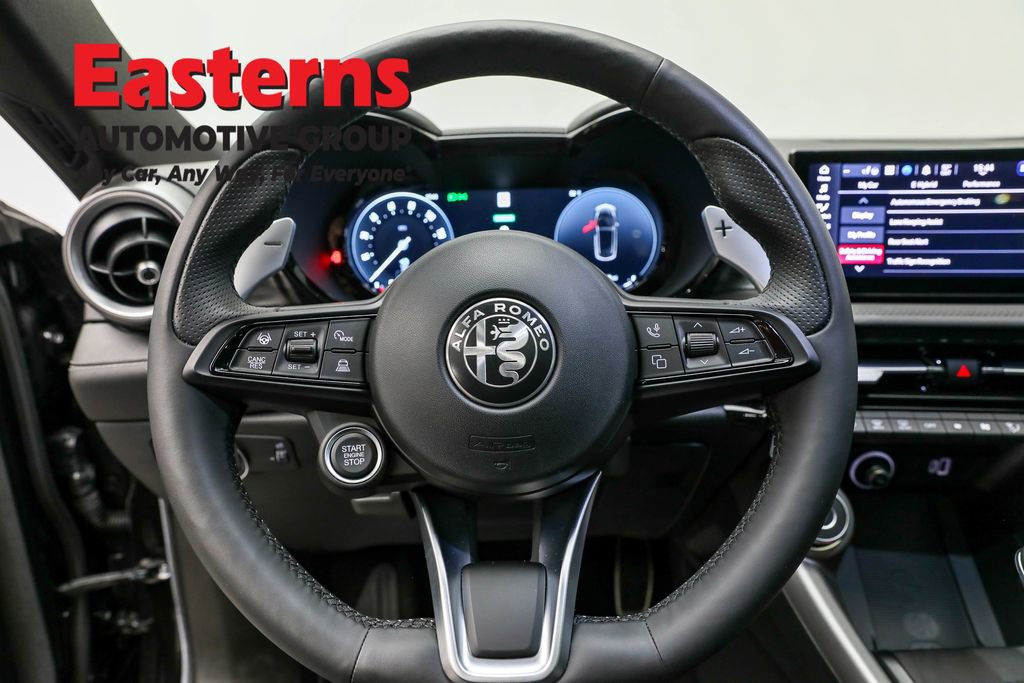Used 2024 Alfa Romeo Tonale Veloce AWD/4WD image 10