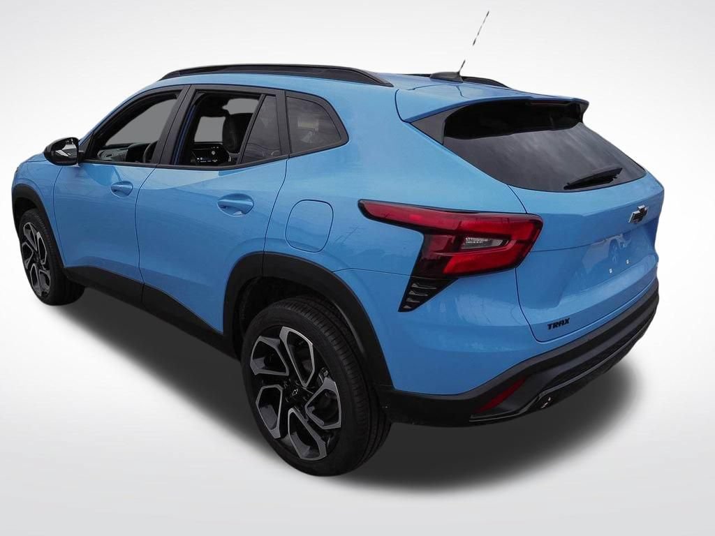Certified 2024 Chevrolet Trax RS FWD image 5