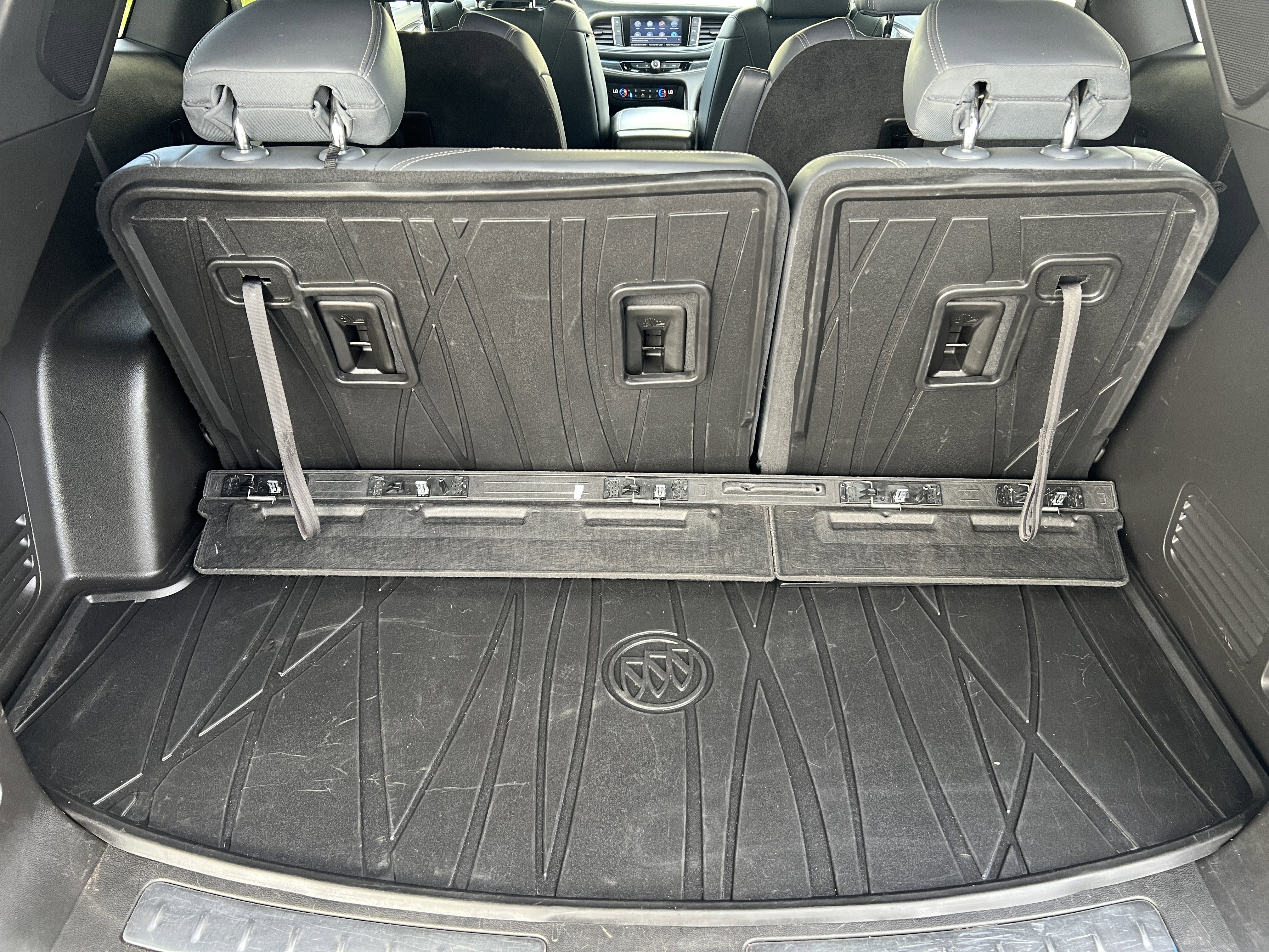 Used 2023 Buick Enclave Premium image 18