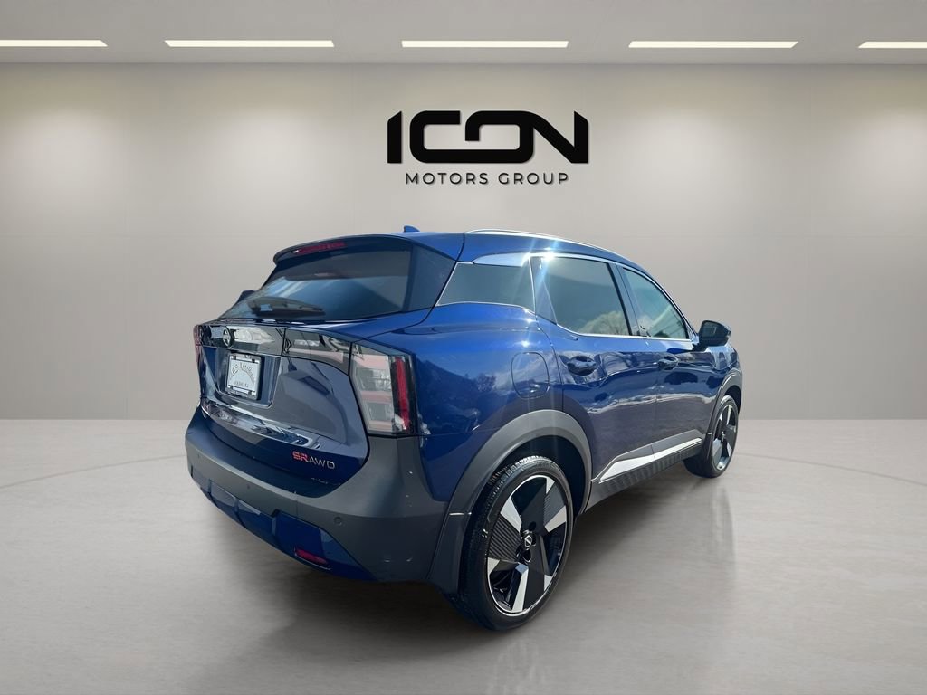 Used 2025 Nissan Kicks SR image 3