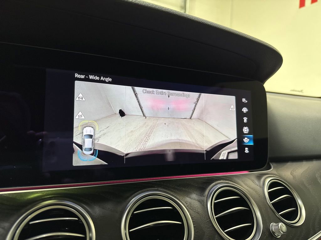 Used 2022 Mercedes-Benz E 350 Sedan w/ AMG Line Exterior image 25