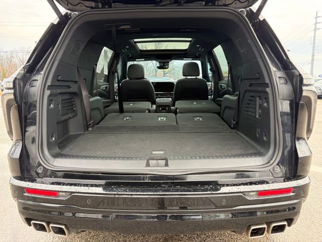 Used 2024 Chevrolet Traverse RS w/ LPO, Floor Liner Package image 24