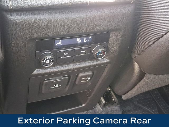 Used 2023 Chevrolet Traverse LT w/ LT Premium Package image 23