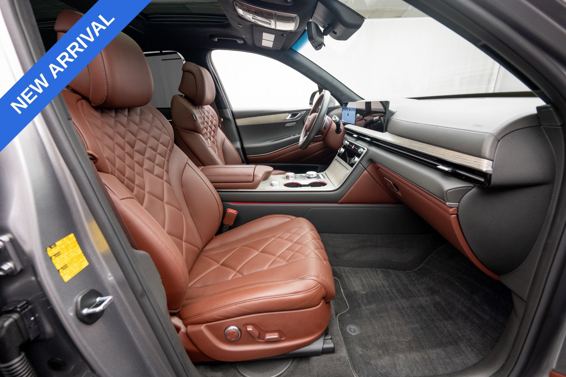 Used 2025 Genesis GV80 3.5T Prestige AWD/4WD image 15