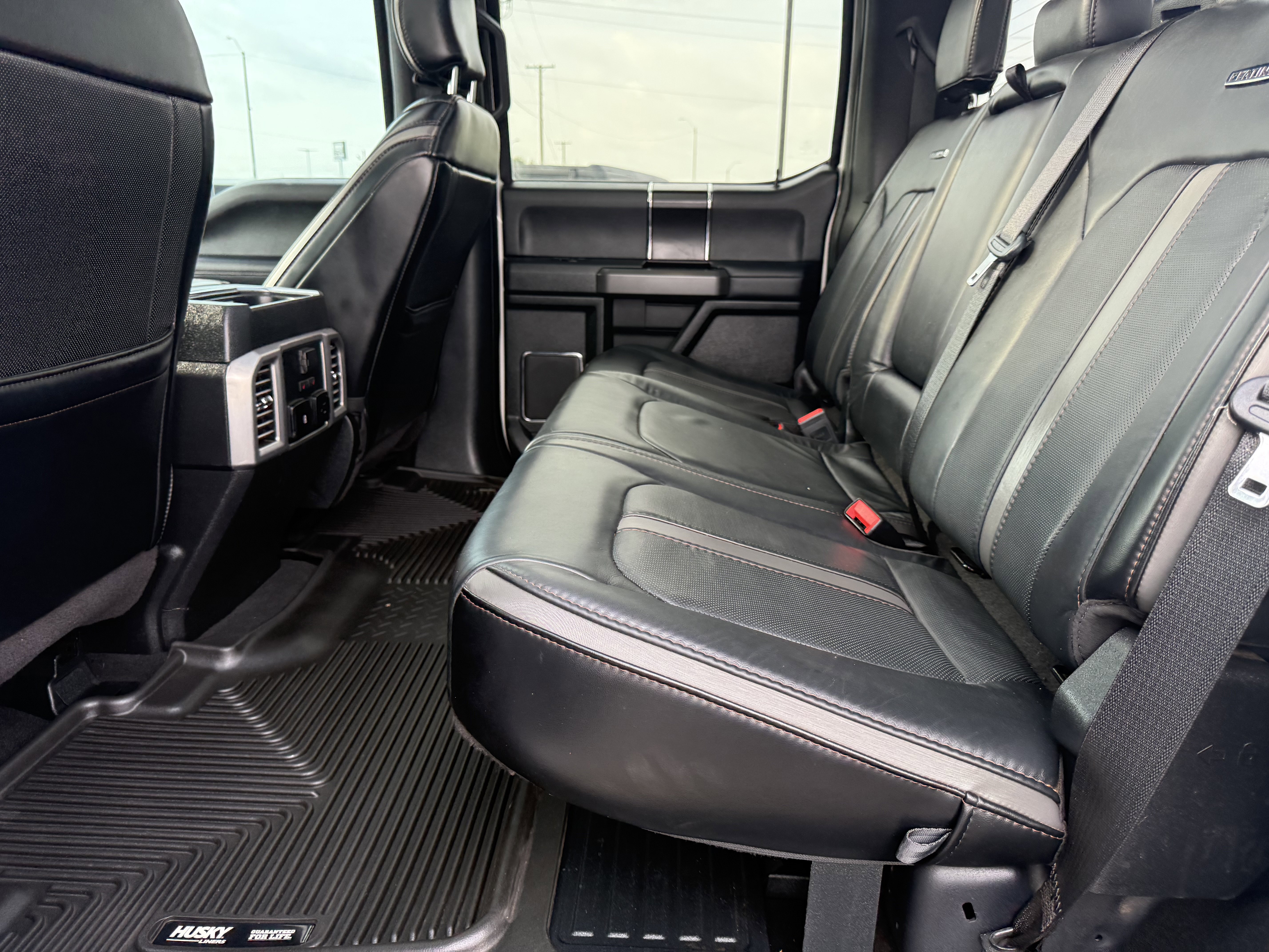 Used 2019 Ford F250 Platinum w/ Platinum Ultimate Package AWD/4WD image 8