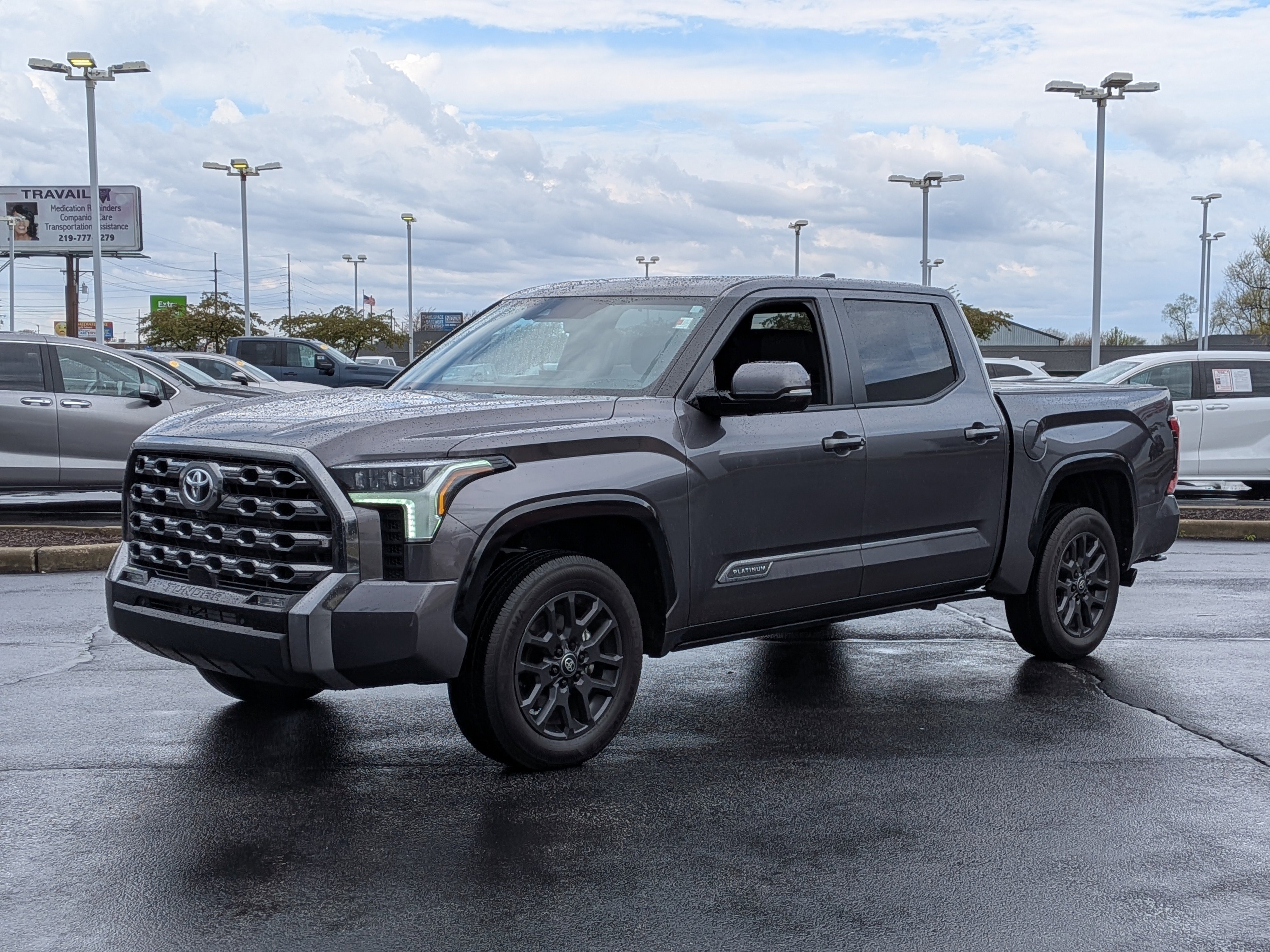 Used 2025 Toyota Tundra Platinum AWD/4WD image 4