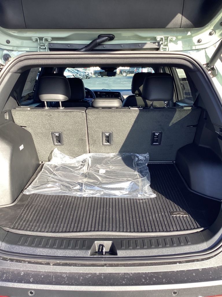 New 2026 Chevrolet Equinox LT w/ Convenience Package II image 36