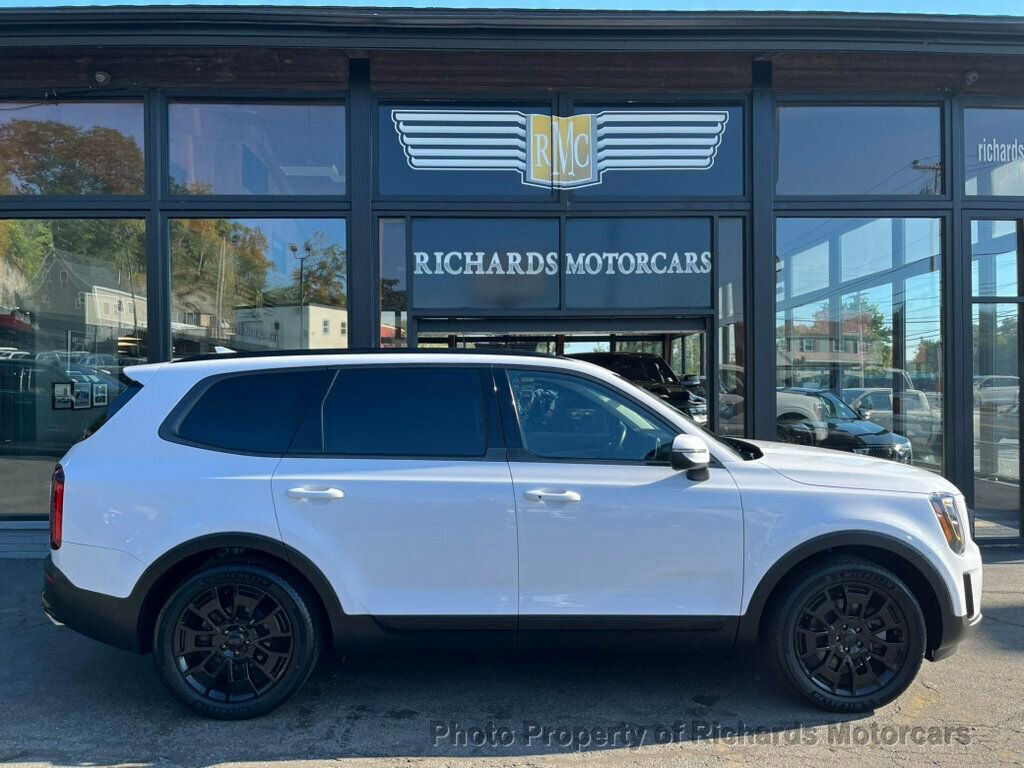 Used 2021 Kia Telluride EX w/ EX Premium Package image 2