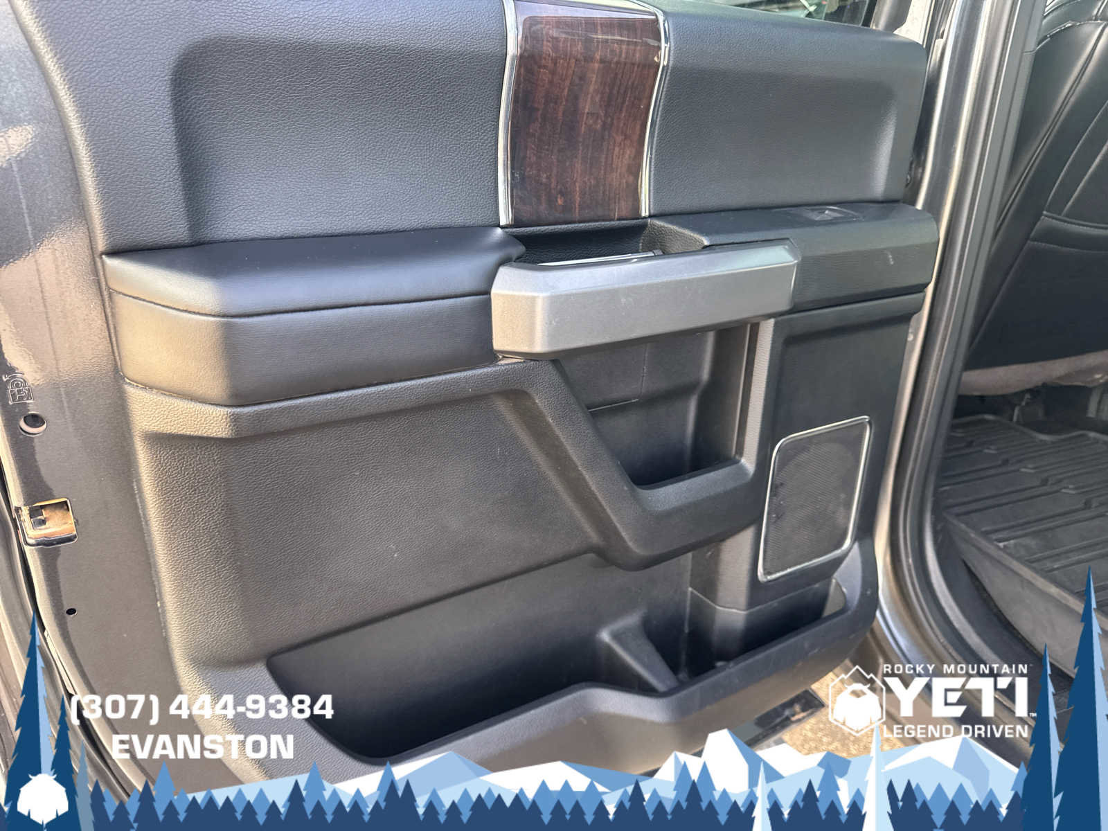 Used 2017 Ford F350 Platinum w/ Platinum Ultimate Package image 24