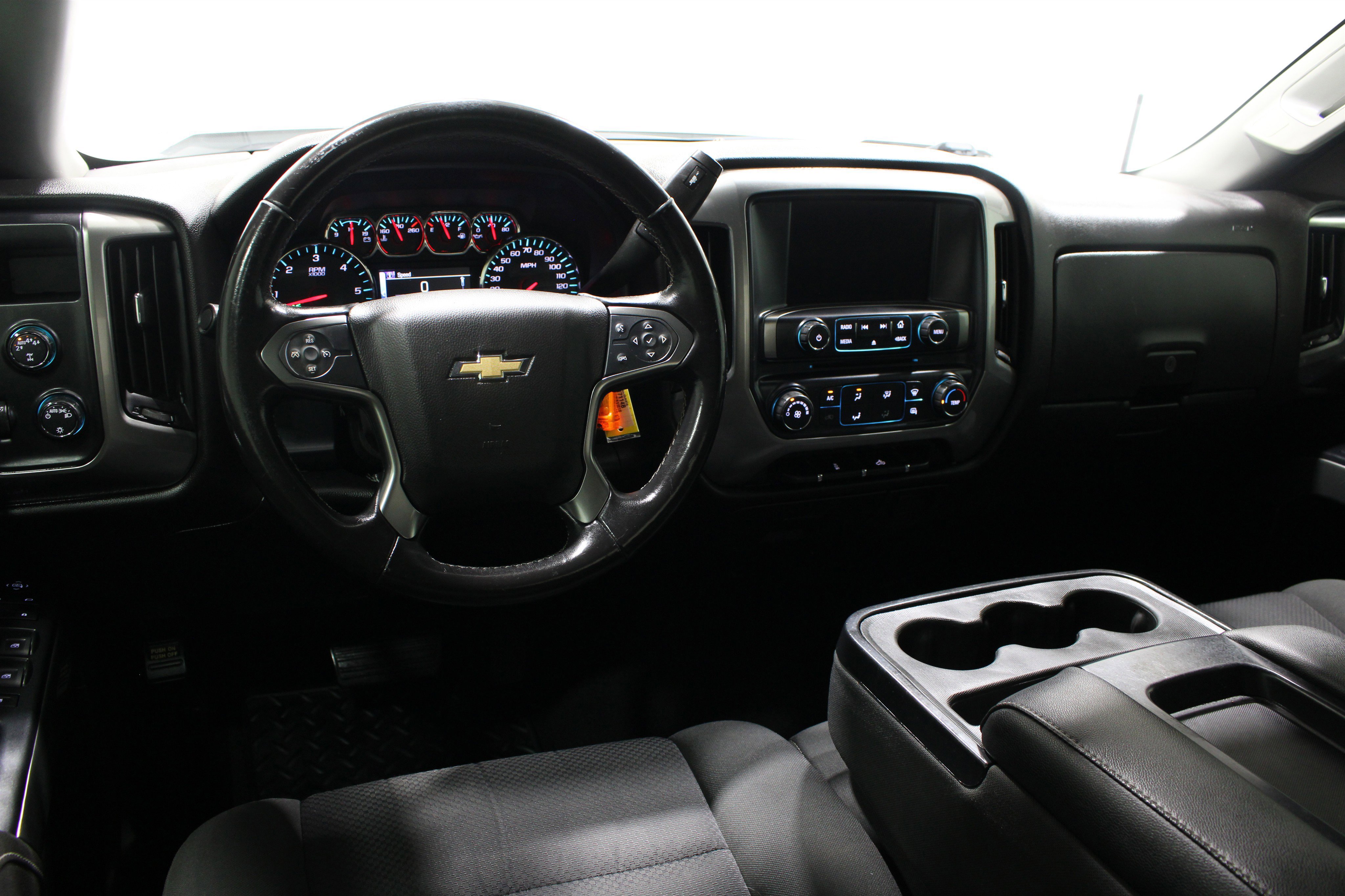 Used 2019 Chevrolet Silverado 1500 LT AWD/4WD image 2