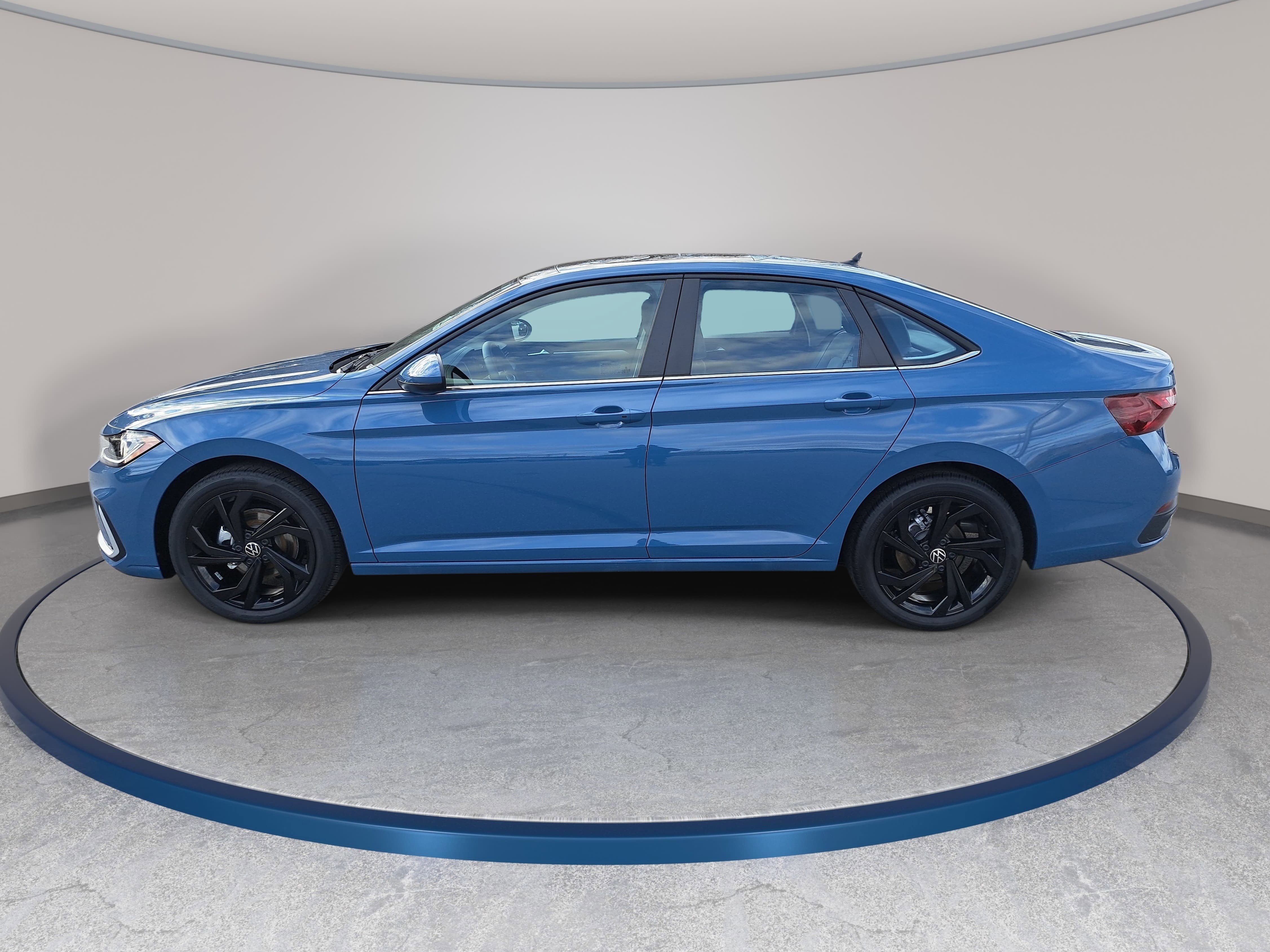 New 2026 Volkswagen Jetta SE FWD image 8