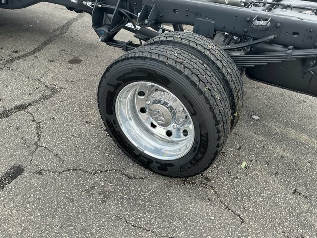 New 2026 RAM 5500 Tradesman w/ Chrome Appearance Group AWD/4WD image 17