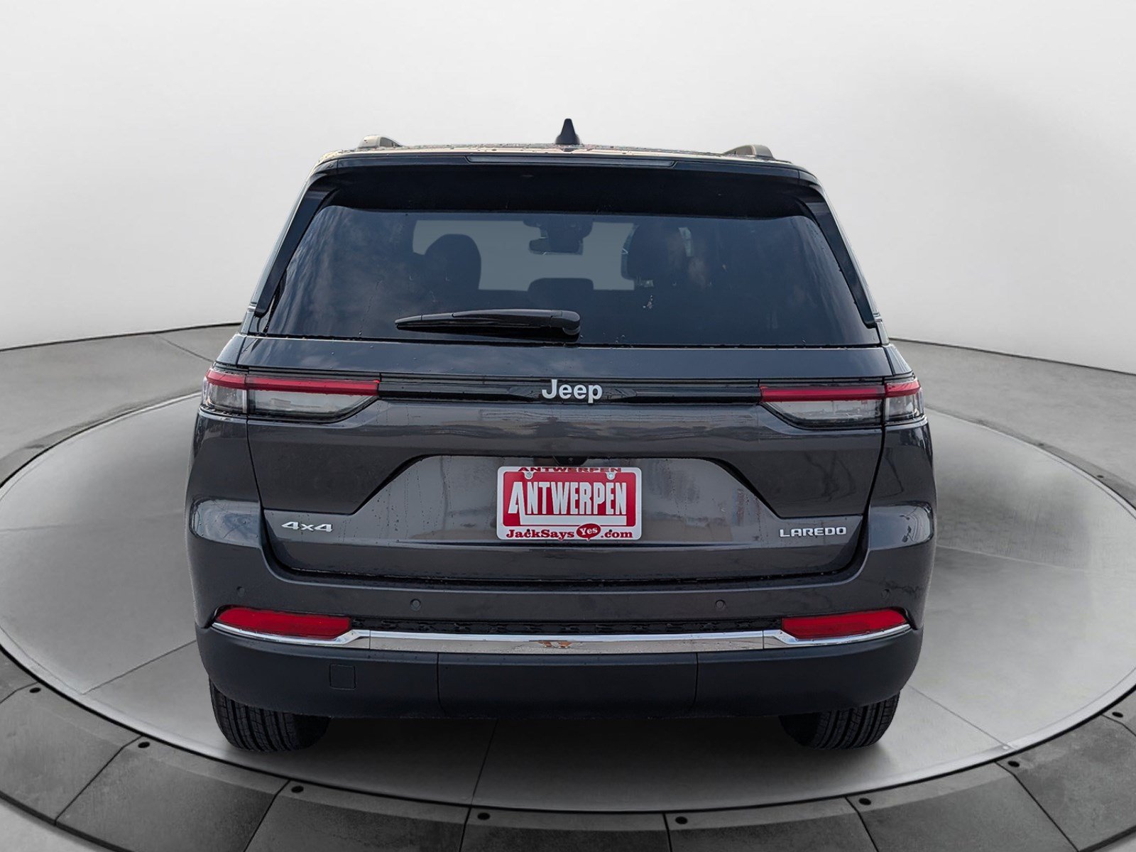 New 2026 Jeep Grand Cherokee Laredo AWD/4WD image 4