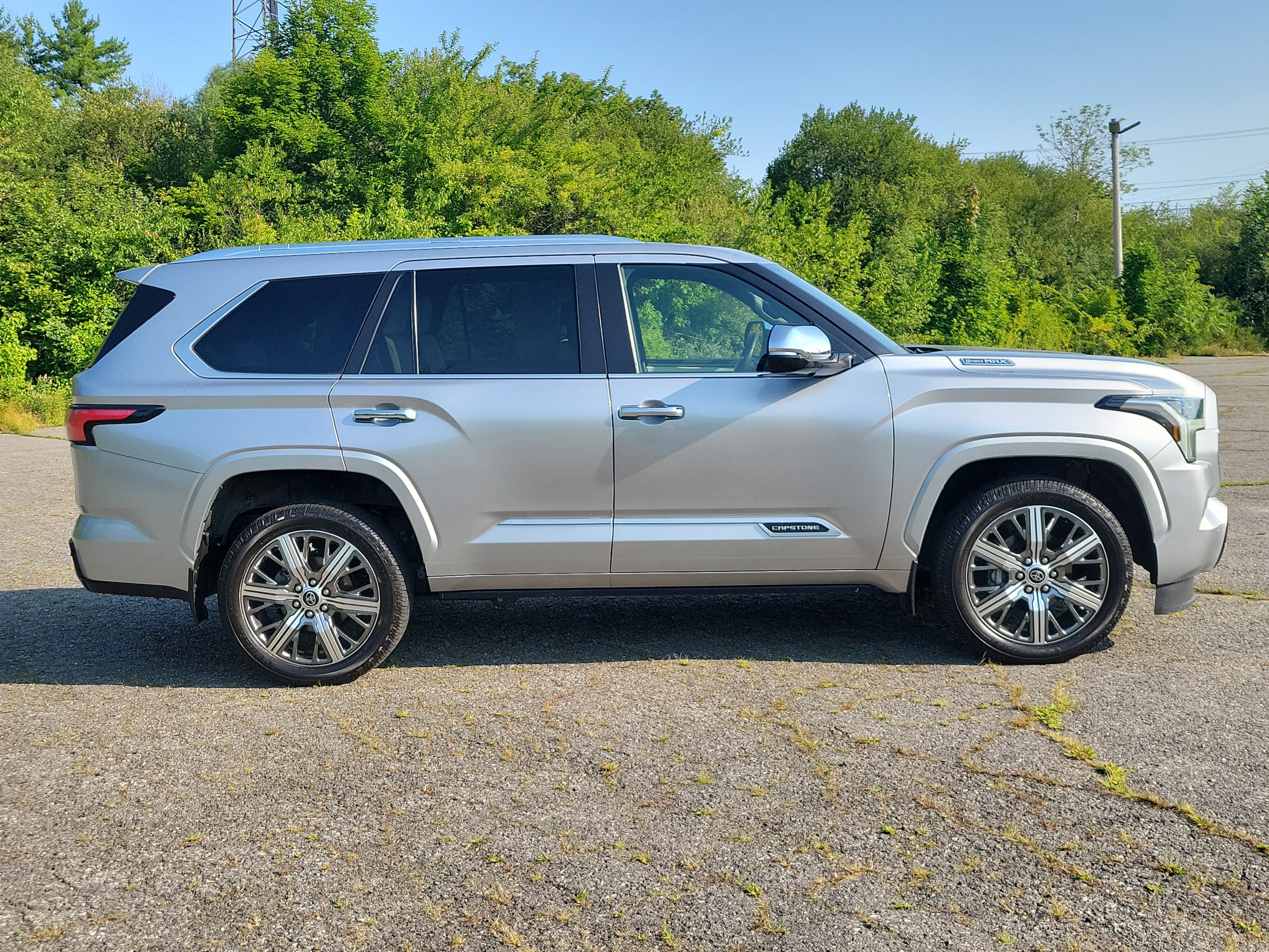 Used 2024 Toyota Sequoia Capstone AWD/4WD image 4