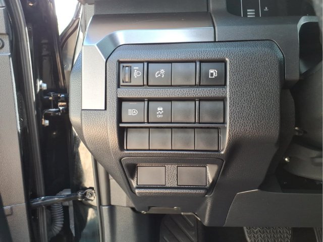 Used 2025 Toyota 4Runner SR5 AWD/4WD image 14
