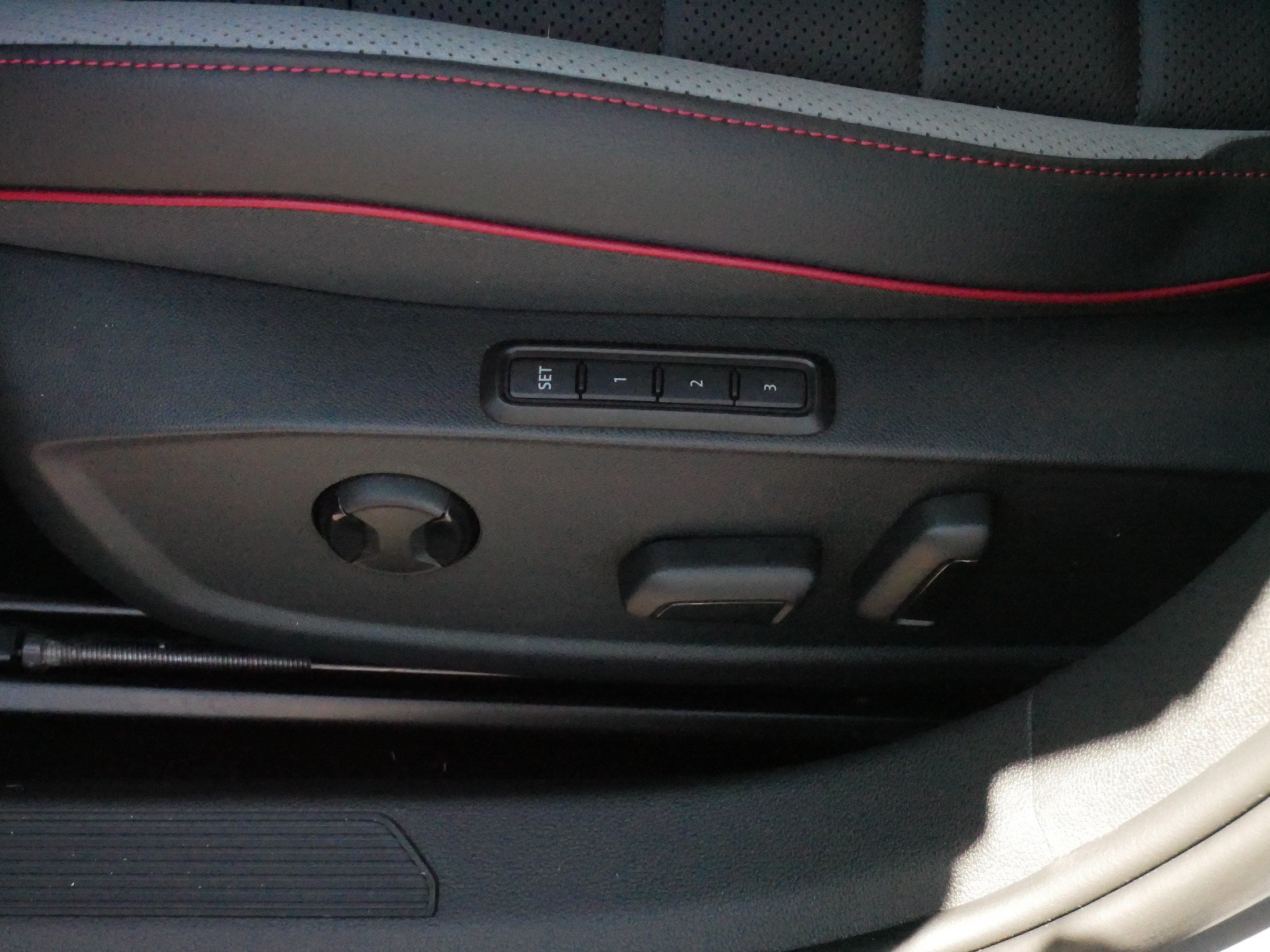 Certified 2024 Volkswagen GTI Autobahn FWD image 20
