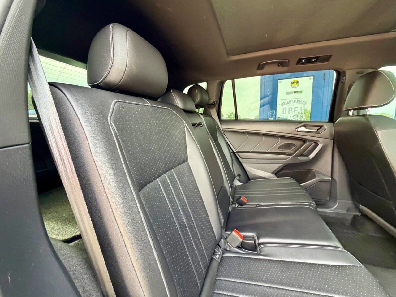 Used 2022 Volkswagen Tiguan SE R-Line AWD/4WD image 24