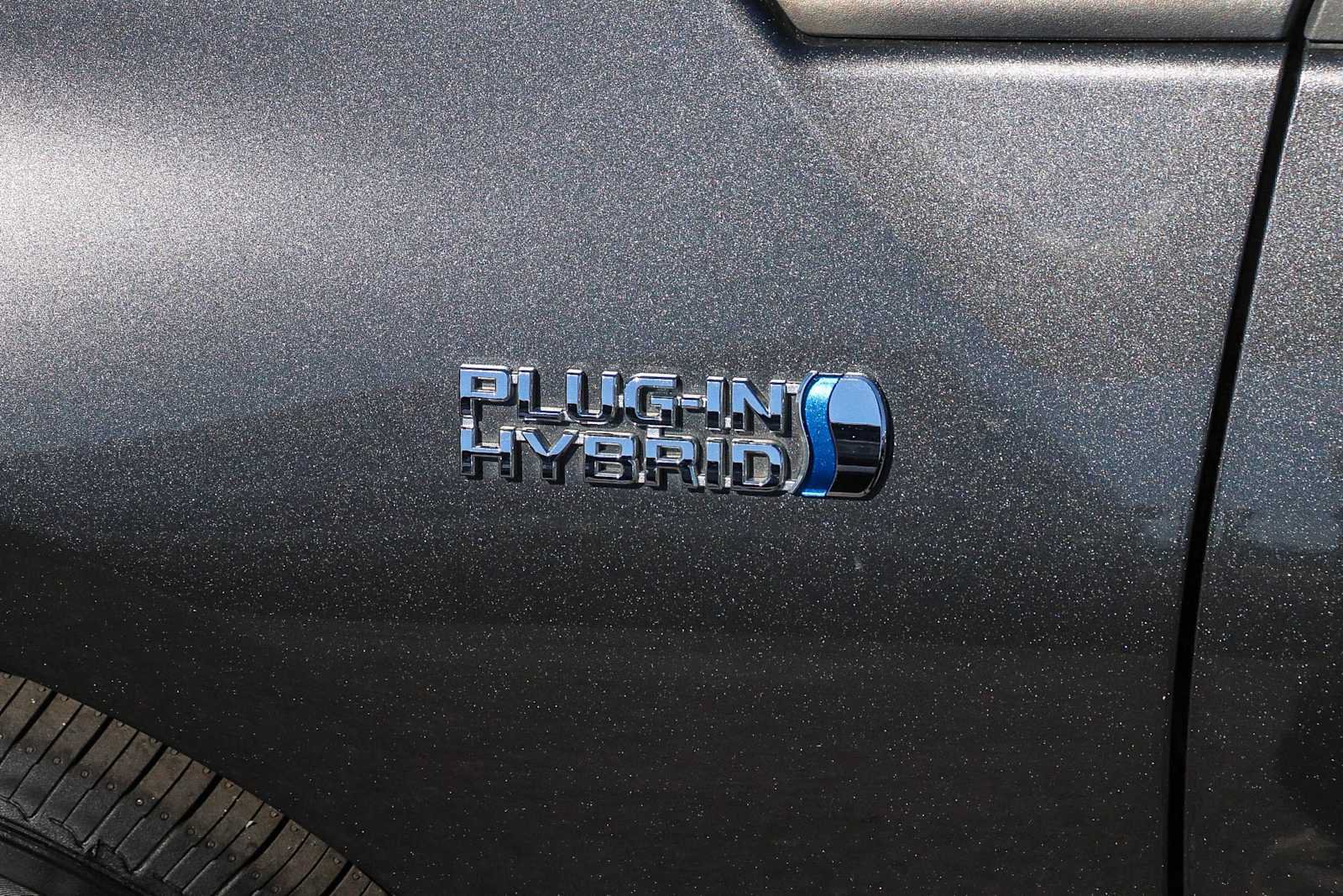 Used 2022 Toyota Prius Prime XLE FWD image 16