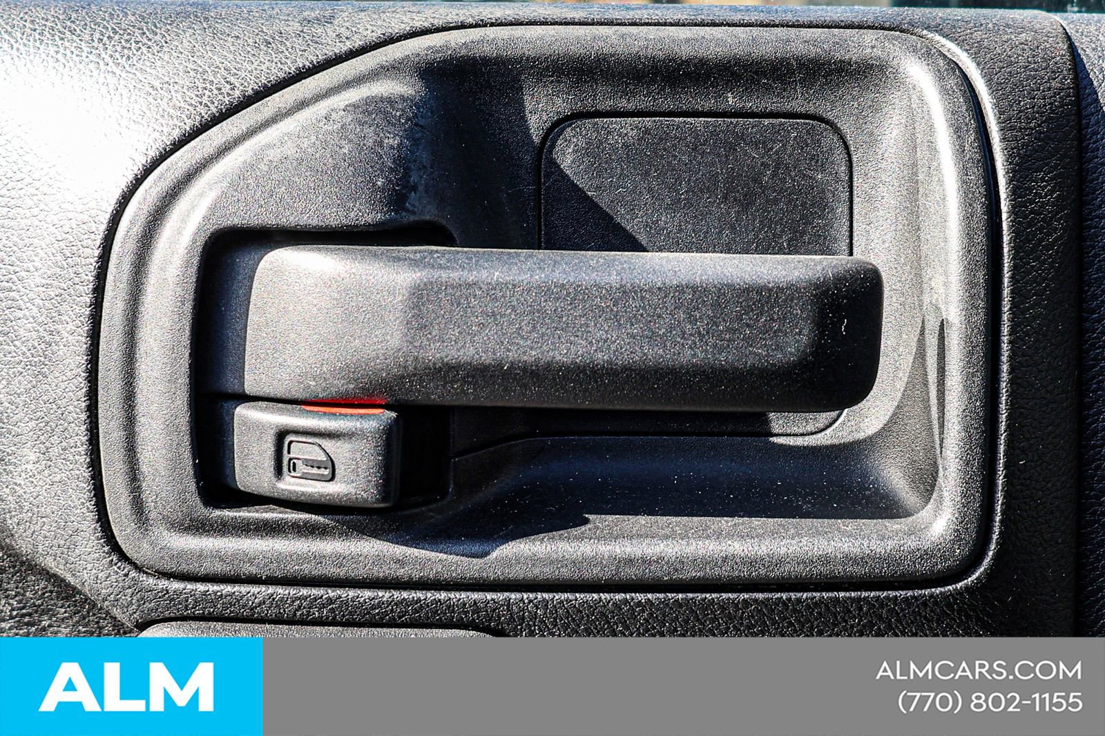 Used 2016 Jeep Wrangler Unlimited Sahara w/ Connectivity Group image 36