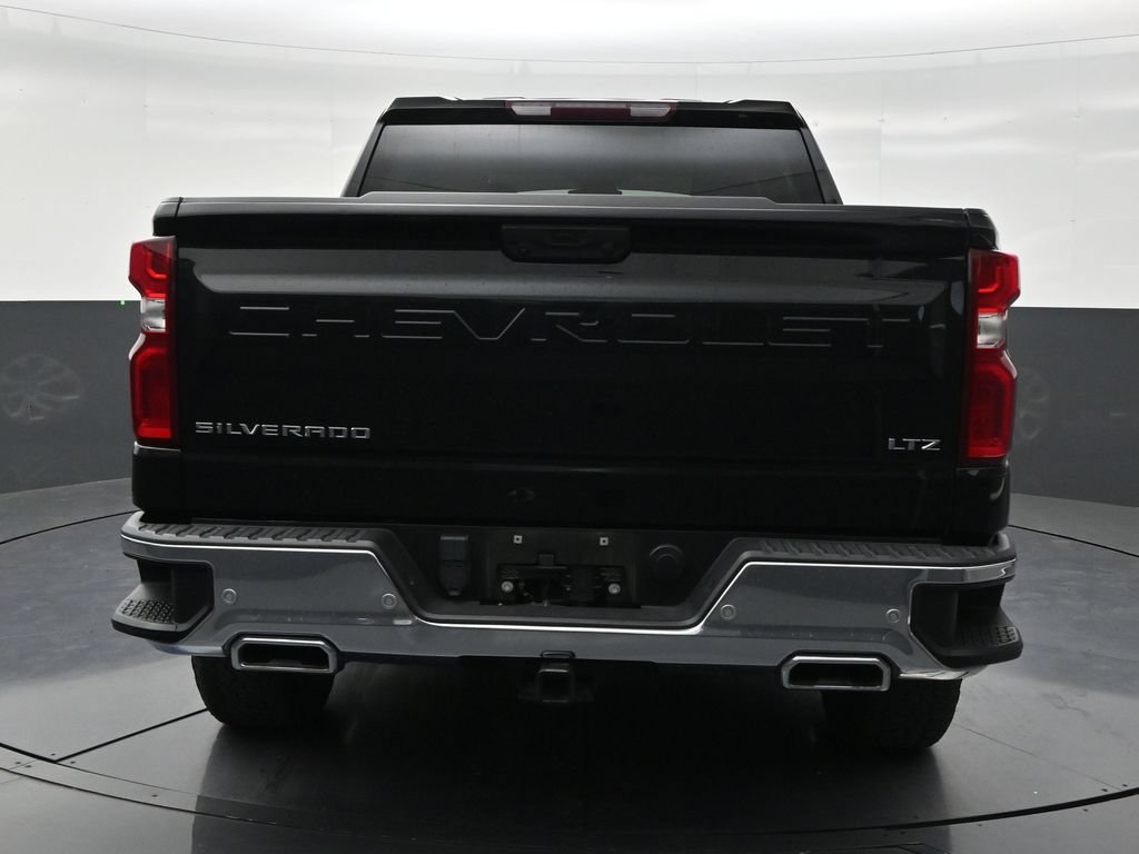 Used 2023 Chevrolet Silverado 1500 LTZ AWD/4WD image 4